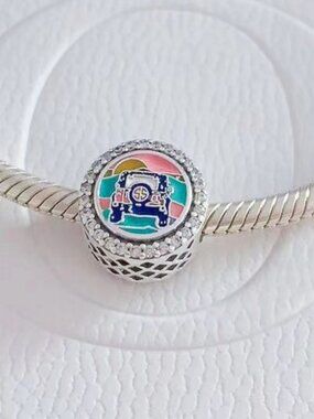 Pandora Smoky Mountain Exclusive Charm